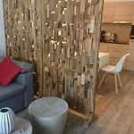 Daire Maurers Schlierseetraum 1 Hochwertige Erdgeschosswohnung Mit Allen Raffinessen Erfreut Sich Auch Urlauber Idealerweise Fuer Paar Mit Kindern Geeignet Und Vierbeiner Dank Des Tollen Zauns Auf Der Terrasse Stylisch Und Edel Von Der Ausstattung Mit 64 Q *