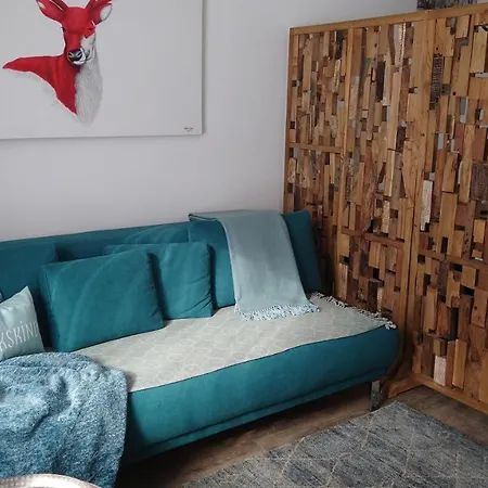 Maurers Schlierseetraum: Stylish Ground Floor With Enclosed Terrace Apartment Schliersee