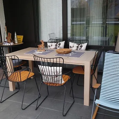 Maurers Schlierseetraum: Stylish Ground Floor With Enclosed Terrace * Schliersee
