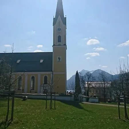 Maurers Schlierseetraum: Stylish Ground Floor With Enclosed Terrace Schliersee